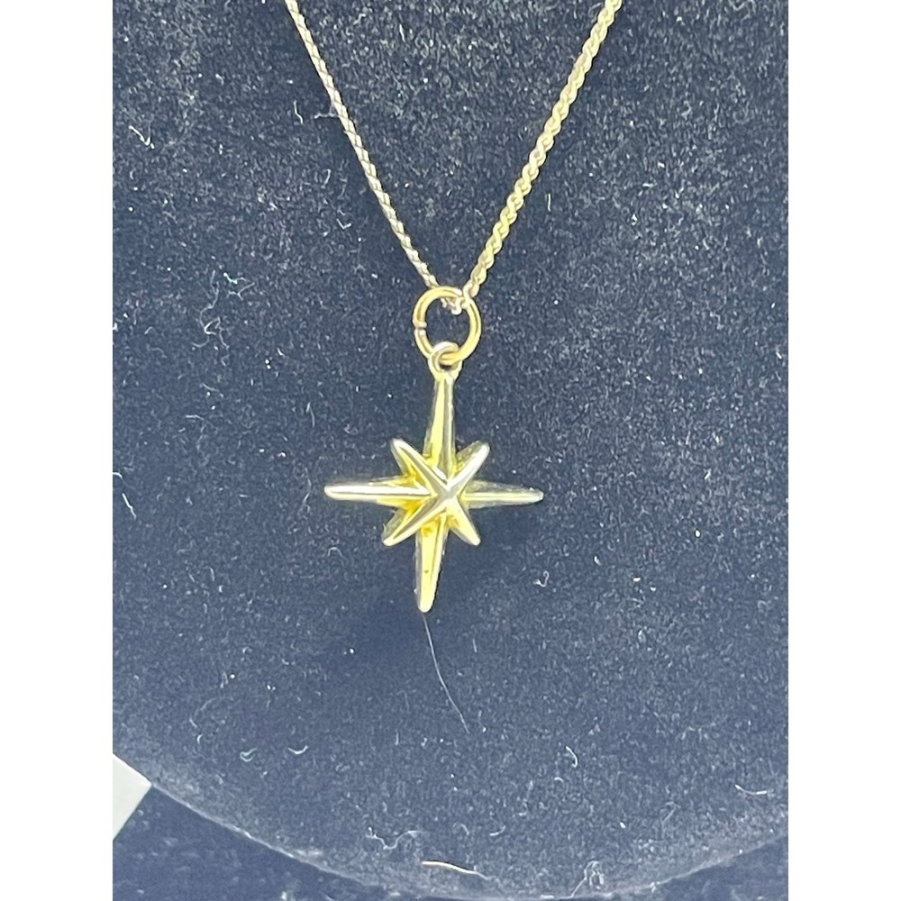 Gold Tone North Star Pendant Necklace Celestial Starburst Charm Cable Chain